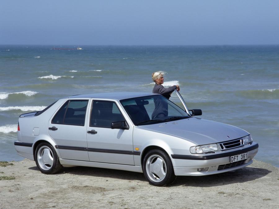  Saab 9000 Aero 1993 года  (фото 12 из 14)